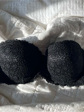 Frederick’s of Hollywood Strapless Bra 36DD